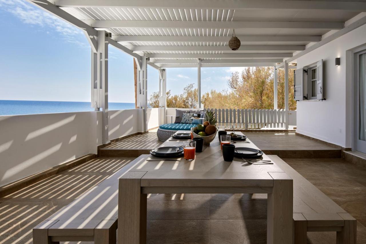 Villa Soultouch Beachfront Perissa (Santorini)
