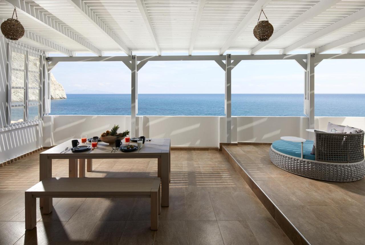 Soultouch Beachfront Perissa (Santorini)
