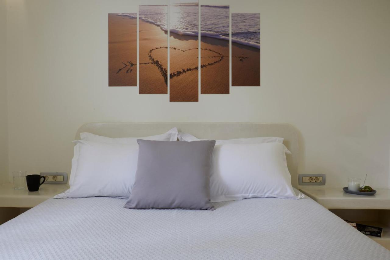 Villa Soultouch Beachfront Perissa (Santorini)